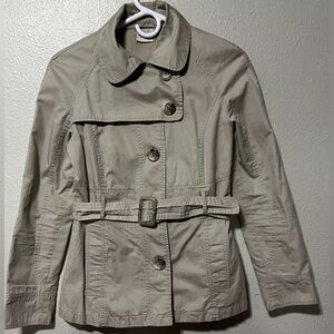 Tan Trench Coat with Belt and Prominent Collar